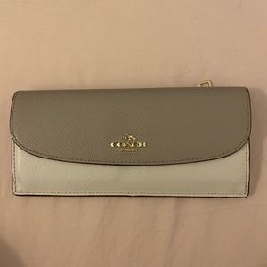 COACH Long Wallet
